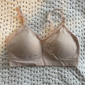 LAST CHANCE! Auden nursing lightly lined seamless bra, size M